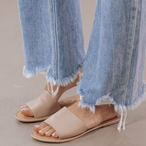 Coconuts by Matisse Cabana Slides - Natural